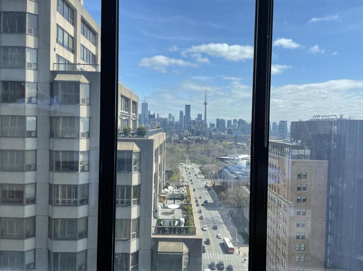 2 Bedroom Plus Den Condo Toronto Kültér fotó