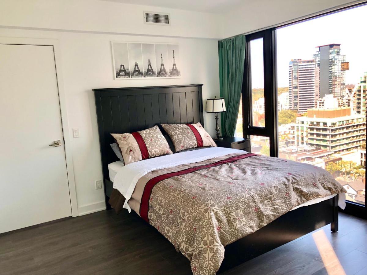 2 Bedroom Plus Den Condo Toronto Kültér fotó